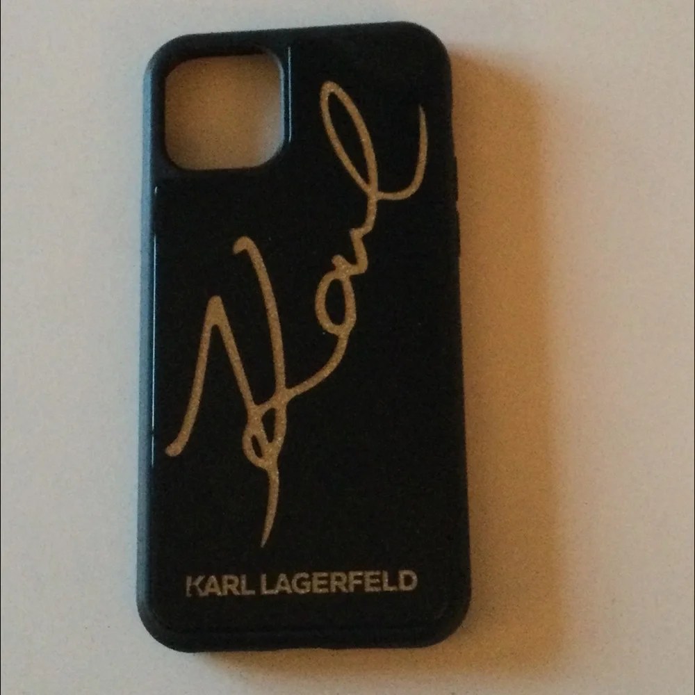KARL LAGERFELD IPHONE 11 PRO SNAP ON CASE BLACK NWOT